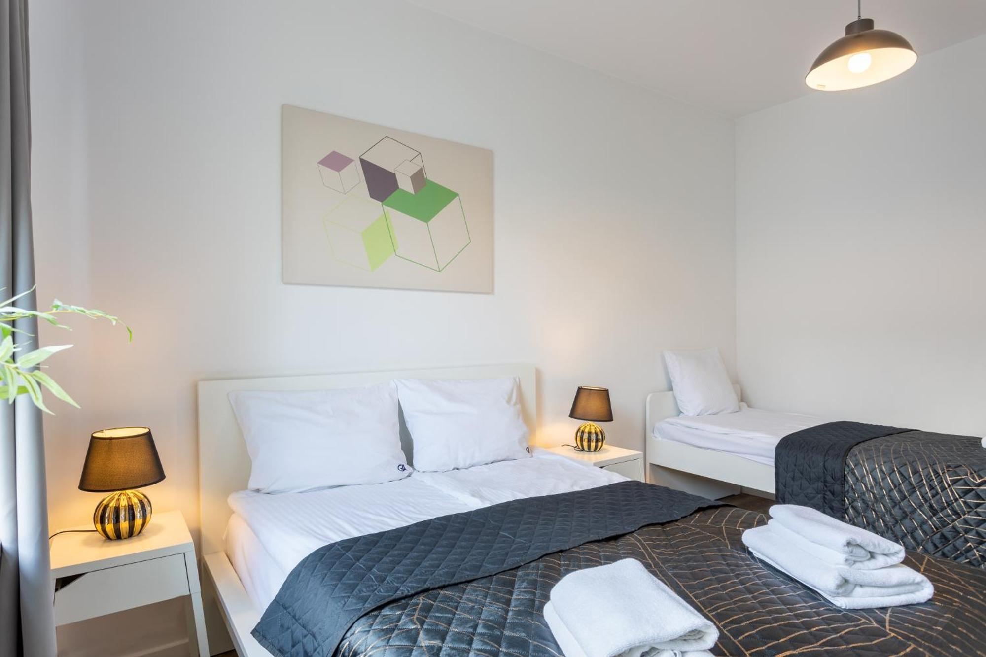 Urban Chic - Pereca - Rondo Onz - Luxury Warsaw Stays - 14 People Экстерьер фото